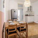 Rent 4 bedroom apartment in Munich