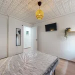 Rent a room of 125 m² in Valencia