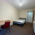 Rent 3 bedroom apartment in Yorkshire And The Humber