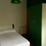 Rent a room of 130 m² in Madrid