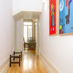 Rent 2 bedroom apartment of 1292 m² in Porto