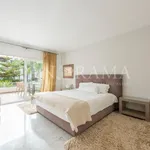 Alquilo 3 dormitorio apartamento de 209 m² en Marbella