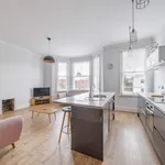 Rent 3 bedroom flat in Cheltenham