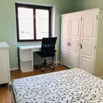 Rent a room in lisbon