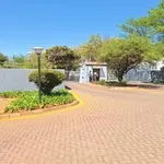 Rent 3 bedroom apartment of 70 m² in Benoni