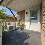 Rent 3 bedroom apartment in Oshawa (Vanier)