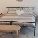 Rent a room of 200 m² in rome