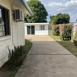 Rent 3 bedroom house in Kirwan