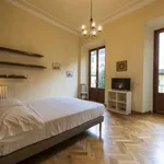 Rent 2 bedroom apartment of 130 m² in florence