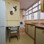 Rent a room of 150 m² in valencia