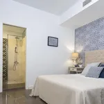 Rent 2 bedroom apartment of 95 m² in Málaga