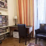 Rent 1 bedroom apartment of 140 m² in Paris