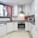 Rent 2 bedroom apartment of 93 m² in Valencia