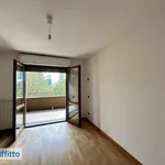 Rent 3 bedroom apartment of 90 m² in Milan