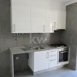 Rent 4 bedroom apartment of 144 m² in Lisbon