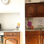 Rent a room of 100 m² in lisbon