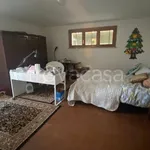 Affitto 7 camera casa di 207 m² in Piacenza