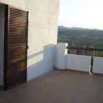 Rent 3 bedroom house of 160 m² in Granada']