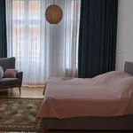 Miete 1 Schlafzimmer wohnung von 92 m² in Berlin