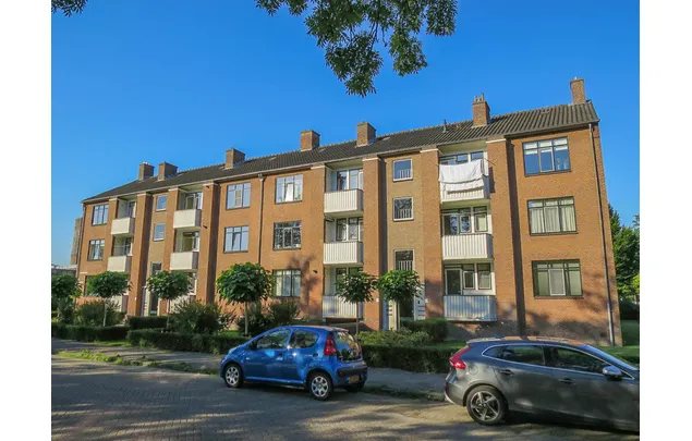 Huur 4 slaapkamer appartement van 90 m² in Rotterdam