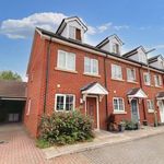 Rent 3 bedroom house in South East England