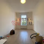 Pronajměte si 2 ložnic/e byt o rozloze 76 m² v Prague