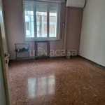 Affitto 5 camera appartamento di 142 m² in Catania