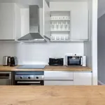 Rent 4 bedroom apartment of 98 m² in barcelona