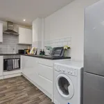 Rent 2 bedroom flat of 47 m² in Leeds