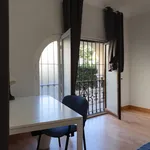 Rent 7 bedroom apartment in Granada