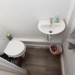 Rent 4 bedroom house in East Midlands