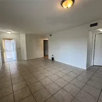 Rent 3 bedroom apartment of 108 m² in Pembroke Pines