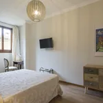 Rent 2 bedroom apartment of 90 m² in Florence