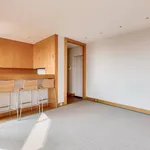 Rent 2 bedroom apartment of 39 m² in Paris