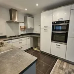 Rent 4 bedroom apartment in East Midlands