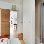 Rent 1 bedroom apartment of 28 m² in Paris