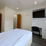 Rent 4 bedroom apartment in West Midlands