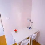 Rent 4 bedroom apartment in Valencia