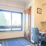 Rent a room of 180 m² in lisbon