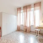 Rent a room in turin