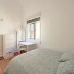 Rent 16 bedroom apartment in Lisbon