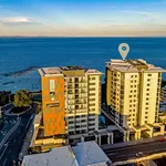 Rent 1 bedroom apartment in Redcliffe