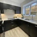 Rent 3 bedroom flat in Calderdale