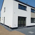 Huur 3 slaapkamer huis van 621 m² in Léglise