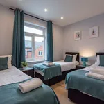 Rent 3 bedroom apartment in Reading