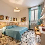 Rent 1 bedroom apartment of 60 m² in Florence