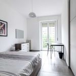 Rent a room of 120 m² in Milano