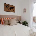 Rent a room of 220 m² in Barcelona