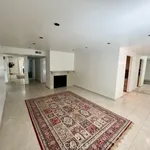 Rent 3 bedroom apartment of 119 m² in calabasas