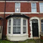 Flat to rent in Clifford Road, Blackpool FY1